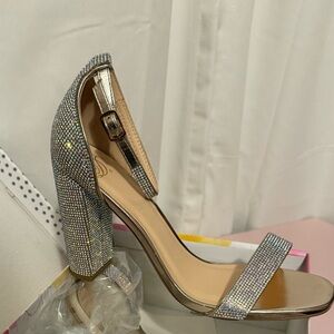 Elegant Gold Heel Sandals